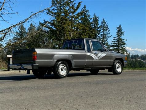 It came with tailgate and tail lights that plug in using the factory plugs from 2nd. . 1988 toyota pickup bed for sale